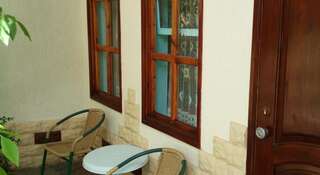 Гостиница Guest House Maria Коктебель Трехместный номер эконом-класса с общей ванной комнатой-1