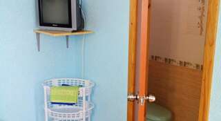 Гостиница Guest House Maria Коктебель Трехместный номер с балконом-5