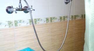 Гостиница Guest House Maria Коктебель Трехместный номер с балконом-2